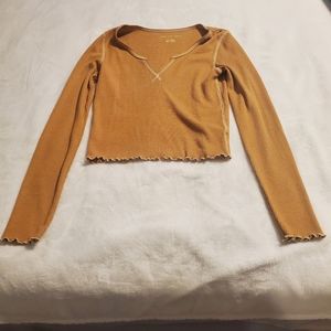 AE long sleeve v-neck top. Used in good condition. Size small